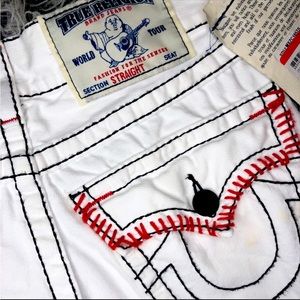 True Religion White Straight Leg Jeans never worn still has tags. Has a tear!!!
